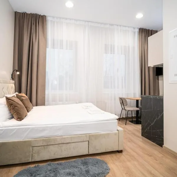 Airport-Bus - 13 North Studios - Comfort Apartment 4，塔林的飯店