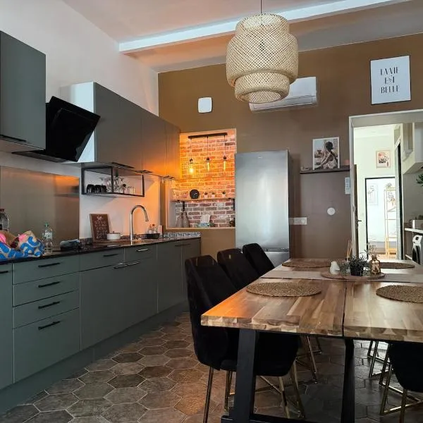 La Vie Est Belle climatisé à 5 min de la plage، فندق في دونكيرك