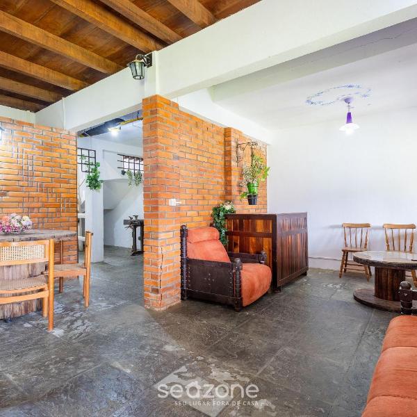 Casa Grande com 3 Quartos em Penha SEL0068