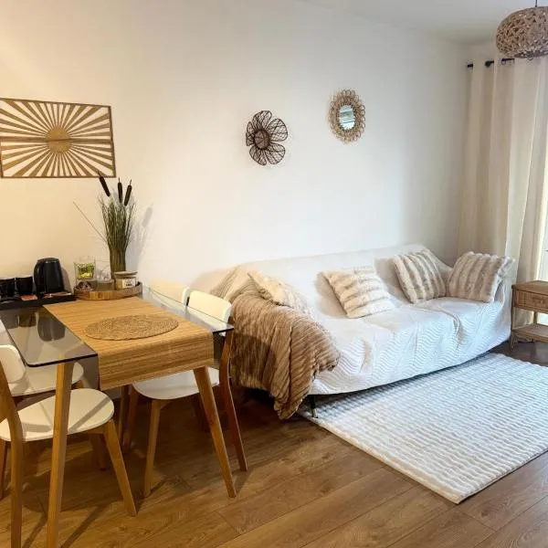 Poznań Lotnisko & Stadion Premium Apartment 24H, hotel a Poznań