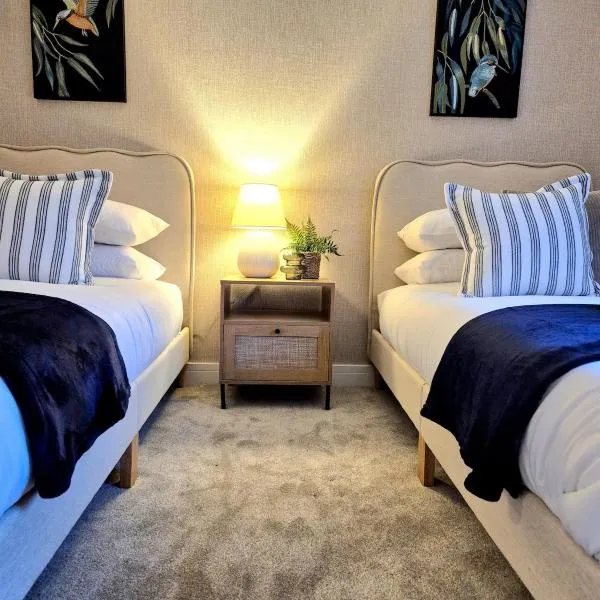 The Mitre, Cheltenham, Stylish, Sleeps 8, Parking, Central, hotel a Cheltenham