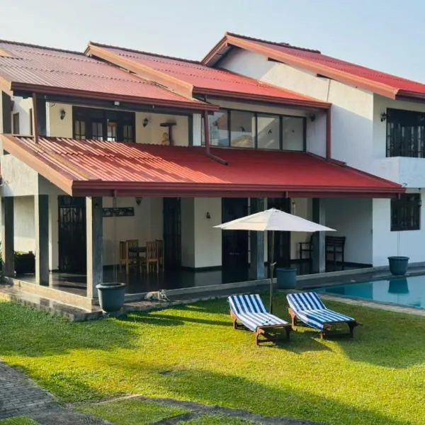 Villa 42, Hotel in Ahungalla