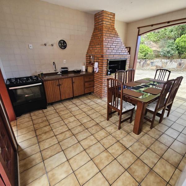 Casa 5 quartos com AC e 800m da praia de Canasvieiras - Foto 2