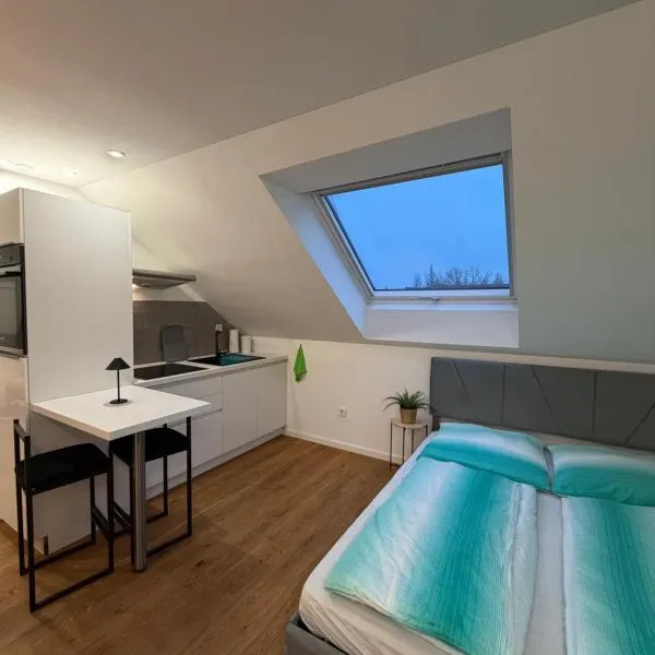 Modernes Dachgeschoss, hotel em Augsburg