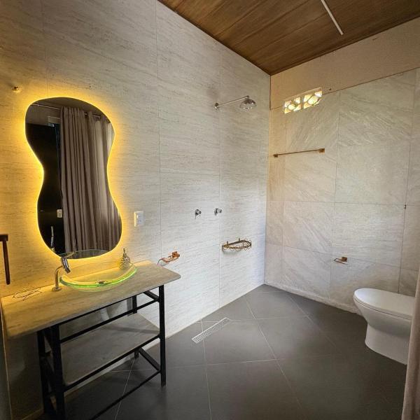 CASA ESPAÇOSA COM PISCINA AQUECIDA e 5 SUÍTES COM AR CONDICIONADO - Foto 3