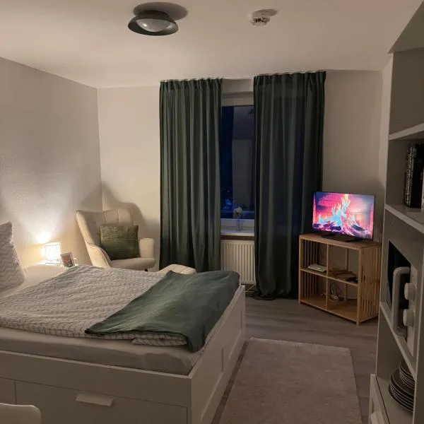 Vollständig möblierte Wohnung in zentraler Lage von Saarbrücken-Scheidt, hotel en Saarbrücken