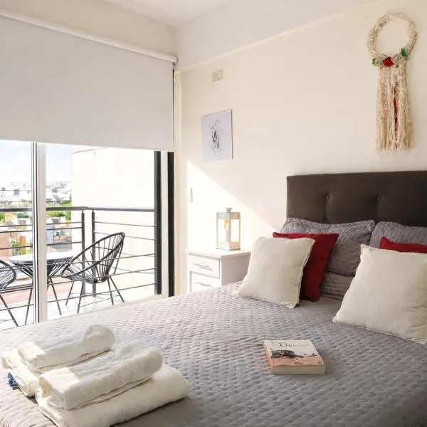 DIVINE APARTMENT--sobre Avenida Corrientes, a 15 min del Movistar Arena, y a 200 metros del Konex, hotel v Buenos Airesu