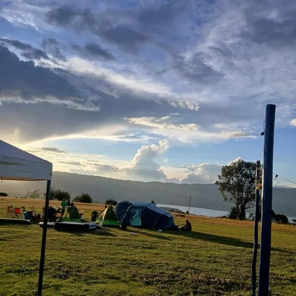 Camping San Francisco - Cabaña, Teepee & Zona de Camping, hotel Guatavitában