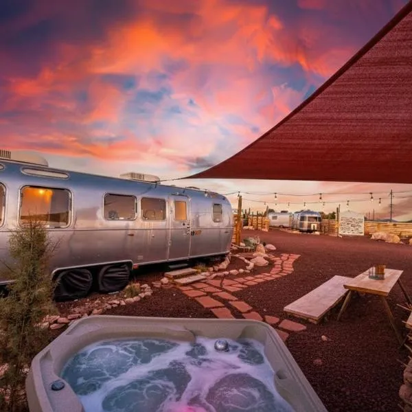 The Outpost Grand Canyon, hotel em Williams