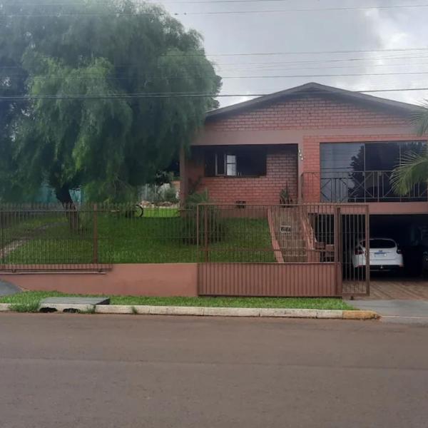 Casa com quiosque e piscina para Expodireto 2026