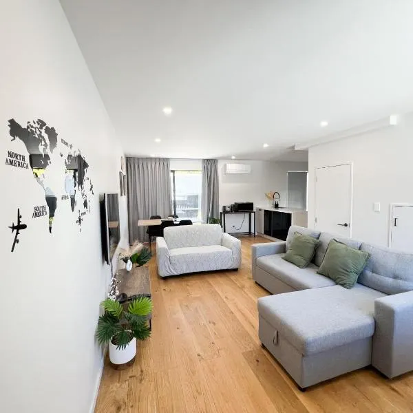 Brand New 2 Bed Near CBD With Parking, hotel in Christchurch