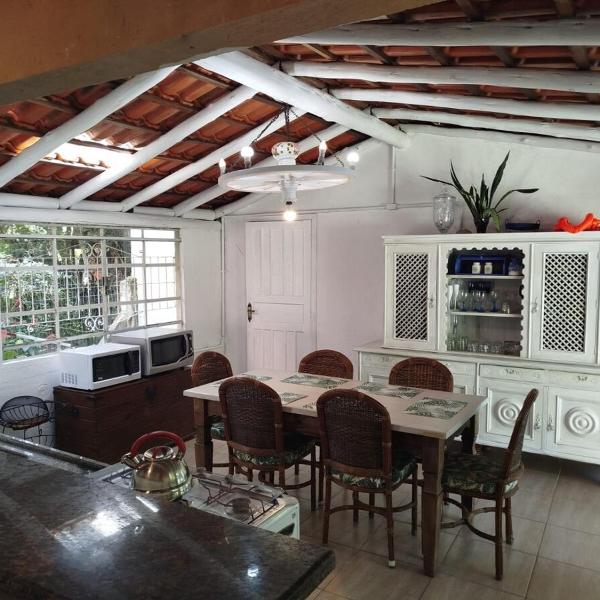 Casa condomínio piscina frente SURFLAND