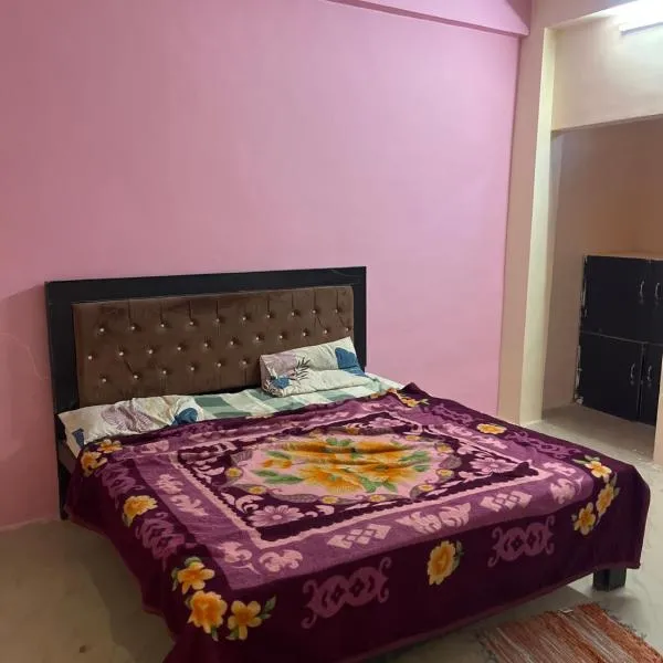 Hotel flamingo inn, ξενοδοχείο σε Rewa