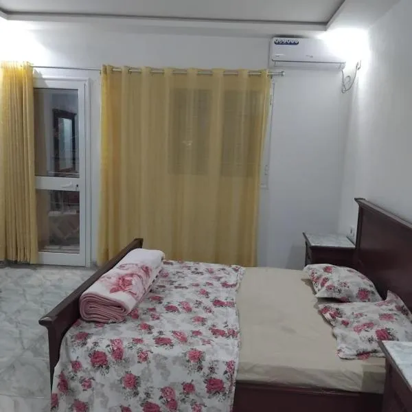 Appartement s 1 centre ville zarzis โรงแรมในซาร์ซิส