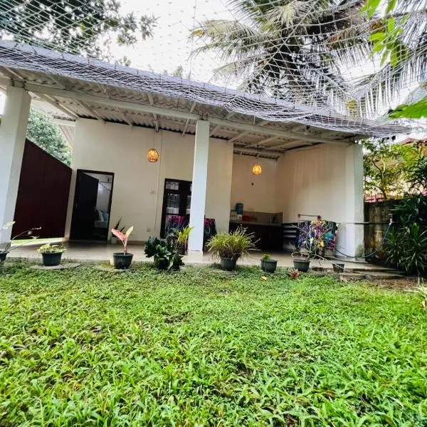 Lagoon Home Stay, hotel in Ahangama