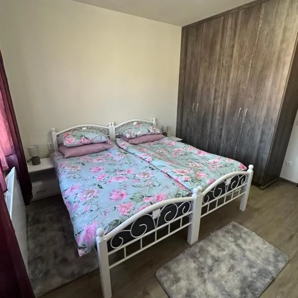 Tryavna Central Apartments-Harmony, hótel í Tryavna