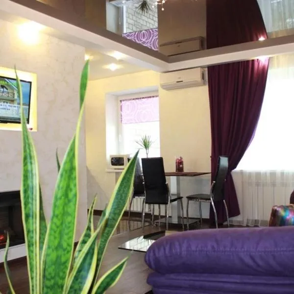 Kharkiv Center Apartment on Hoholya Str, Poetry square, hotel in Kharkiv