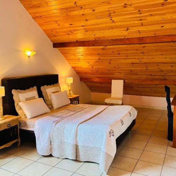 Le Glaizil에 위치한 호텔 Le Rocher des Ducs, Chambres d'hôtes, parking privé, abris motos