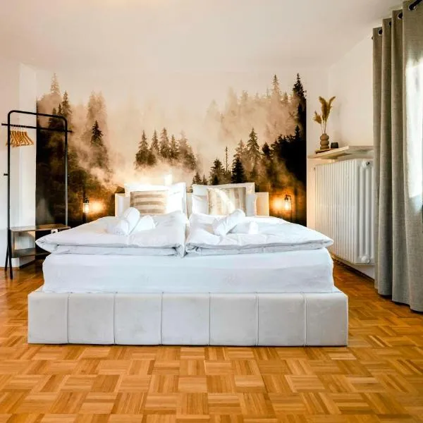 Bergblick & Altbau-Charme I 2 Balkone I aktivCARD - 130 Erlebnisse inklusive I Parkplatz, hotel Bodenmaisban