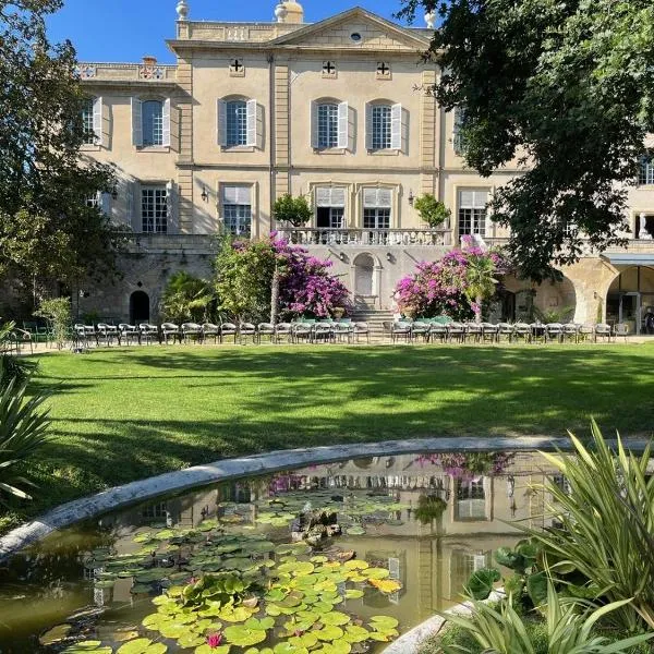 Château de Collias - Maison de Vacances, hotel em Collias