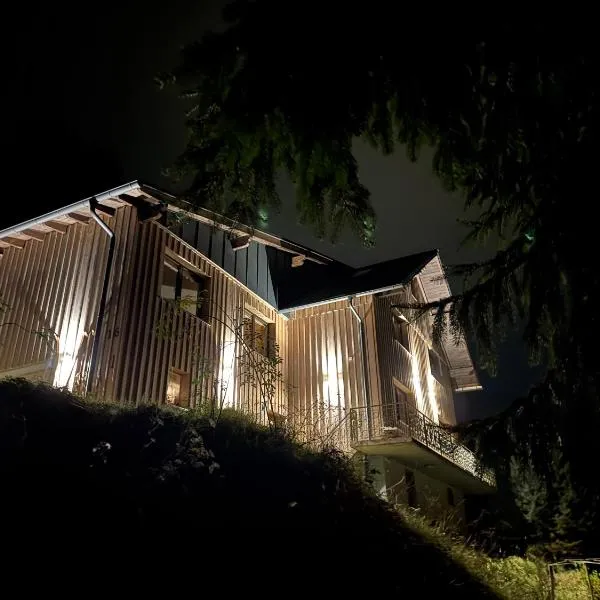 Haus am Erzbach - Ferienwohnung mitten in der Natur, hotel in Eisenerz