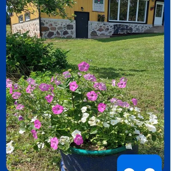 Vakari Puhketalu, hotell i Vakari