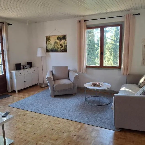 LES CIGALINES Chalet au calme, Hotel in Fabrezan