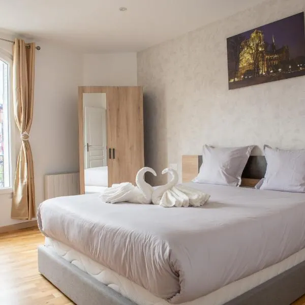 Cosy au pied du metro Paris a 10min, khách sạn ở La Courneuve