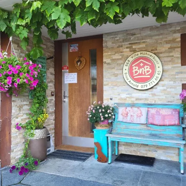 Villa Hühnerbunt BnB Kraftort 5737 Menziken, hotell i Menziken
