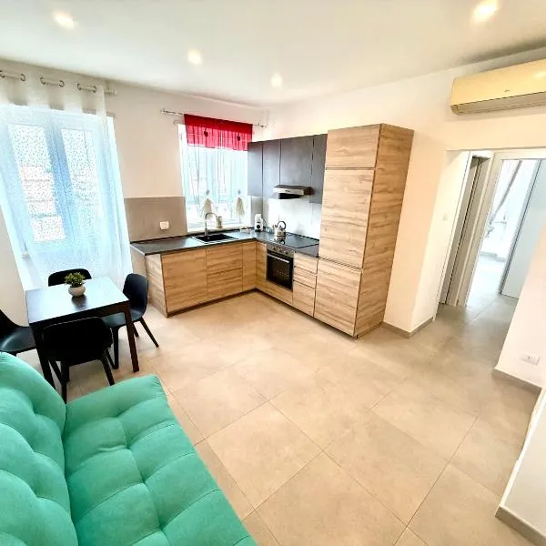 Italy House, hotel u gradu Ladispoli