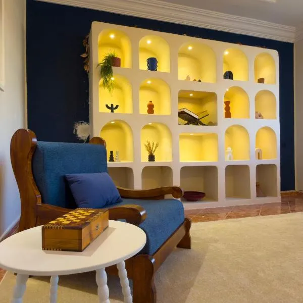 Calm & Spacious Villa - 5mn Walk to Beach - Work Friendly, hotel en Agadir