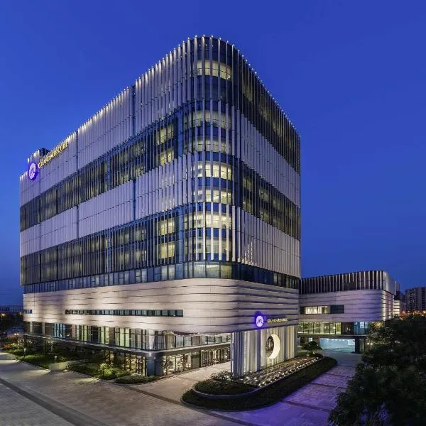 Grand Mercure Shanghai Lingang, hotel v Šanghaju