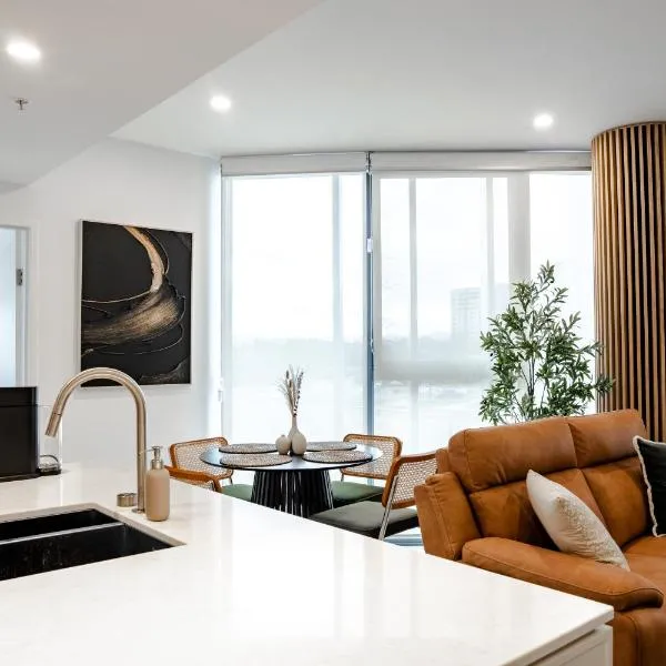 Chada by Cadiz Properties - 2 Bedroom Apartment with Lakeview Pool, within CBD and Beside Commonwealth Park, hotel u Canberri