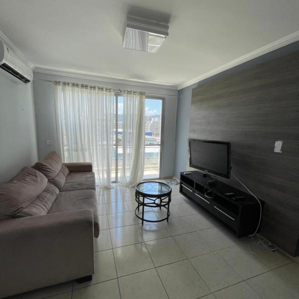 Apartamento Guarujá Enseada, 450m da praia 3 quartos, 2 banheiros, amplo