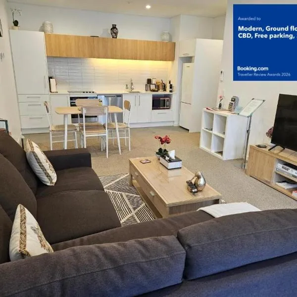 Modern, Ground floor , CBD, Free parking, 2-3 Beds, Hotel in Christchurch