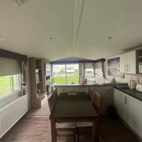 Shells at Sandylands, hotel u gradu 'Stevenston'