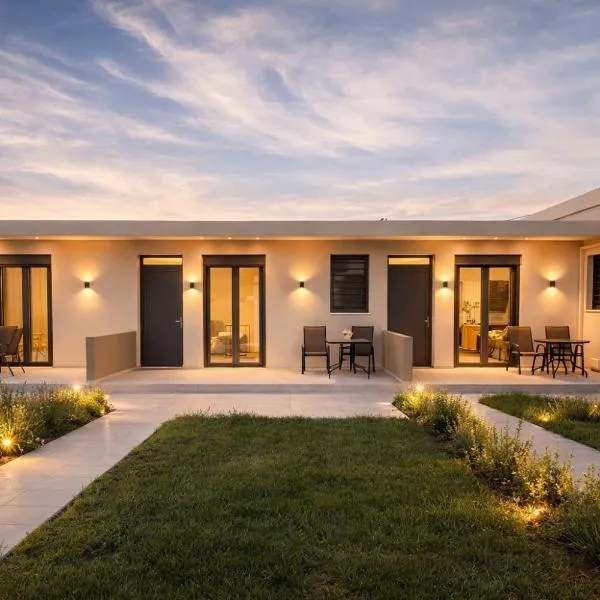 Sweven boutique apartments、ソウダのホテル