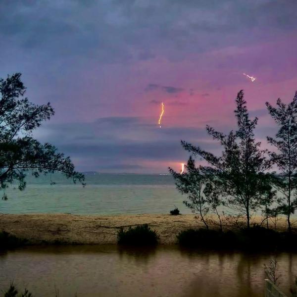 Vista Magnífica, pé na areia, praia, caiaque & SUP - Foto 2