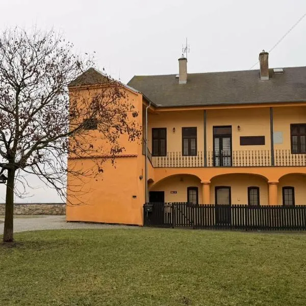 Parkány Litoměřice، فندق في ليتوميريس