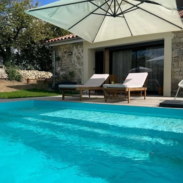 O'Manava Lodge et Bien-Etre, готель у місті Virac
