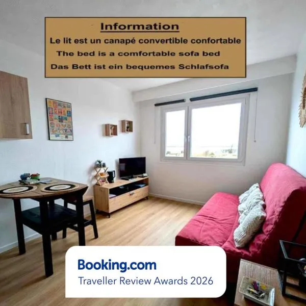 Studio plage, vue mer et dragon, garage pour moto, hotell i Calais