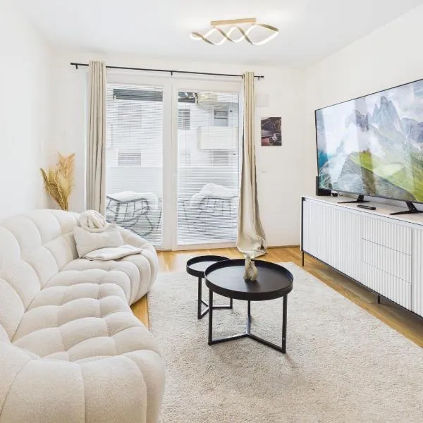 Apartment near Donau with Parking Garage, hotel in Vienna