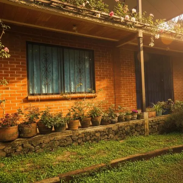 Cabaña Nido de Bromelias en Pance, готель у місті Pance