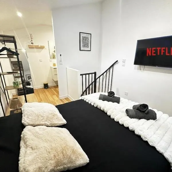 Duplex en hyper centre, calme, accès autonome: Vienne şehrinde bir otel