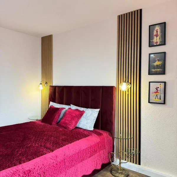 Riverside Apartment, хотел в Лугож