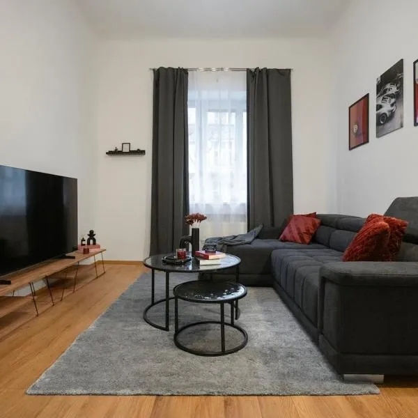 Downtown Comfort in a Spacious Apartment, hotelli Prahassa