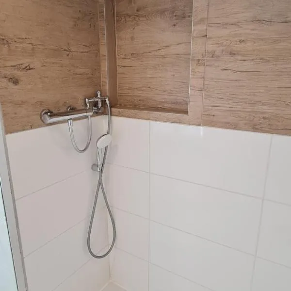 Viesnīca Pension am Bach Prinz Charming pilsētā Fuldatal