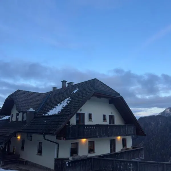 Kmetija Matk, hotel v Solčavi