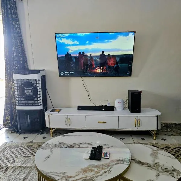 Deripacs Homes, hotel v Lodwarju