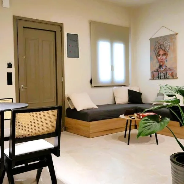 C29 Urban Stay Studio Heraklion, hotel u gradu Thérissos
